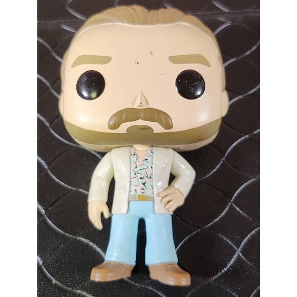 Funko Pop Stranger Things Hopper Vinyl Figure Date Night #801 #A28 - Picture 1 of 6